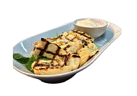 Grilled Halloumi With Salad 